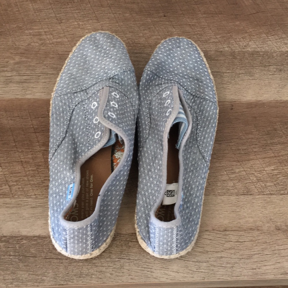 Toms cordons size 7.5 EUC